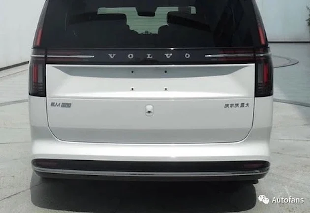 全新 Volvo EM90 纯电动 MPV 外型曝光！11月12日首发