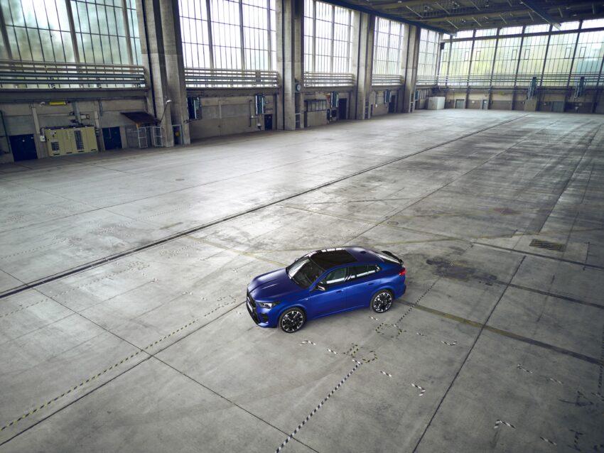 2024 BMW X2、电动版 iX2 官图发布！东京车展首发亮相 235225