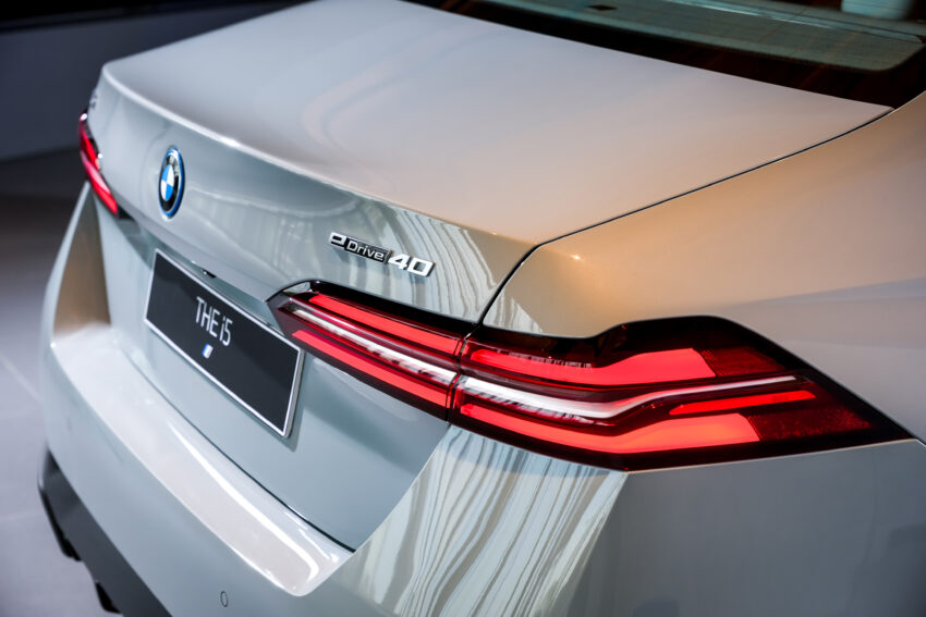 2024 BMW i5 eDrive40 纯电四门房车本地上市, 售价42万 238482