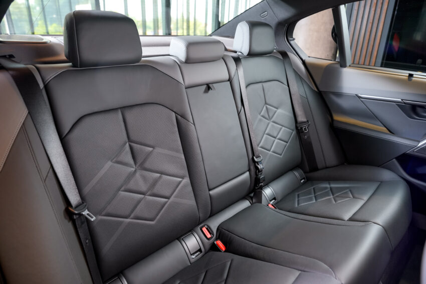2024 BMW i5 eDrive40 纯电四门房车本地上市, 售价42万 238495