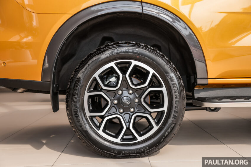 2023 Ford Everest Wildtrak 顶规版新车实拍, 要价33.9万 240382