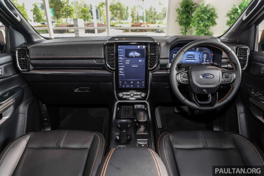 2023 Ford Everest Wildtrak 顶规版新车实拍, 要价33.9万 240394