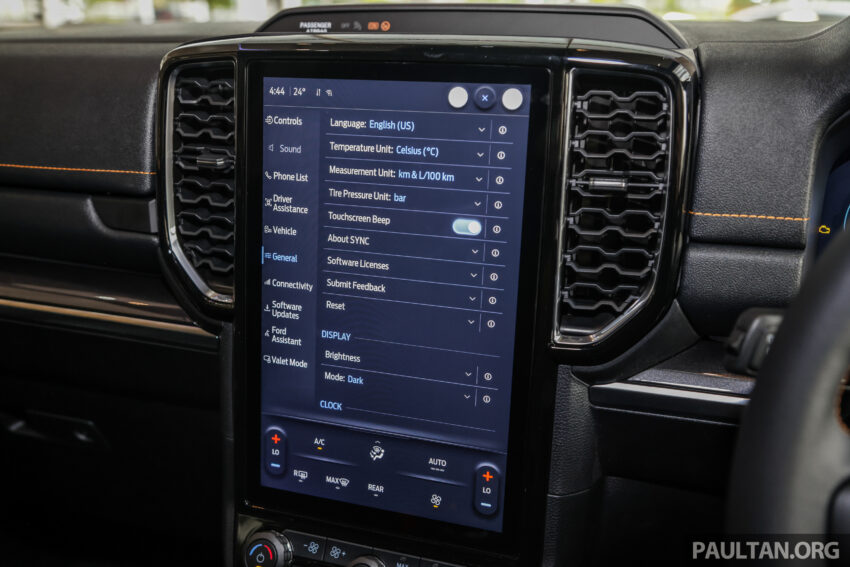 2023 Ford Everest Wildtrak 顶规版新车实拍, 要价33.9万 240412