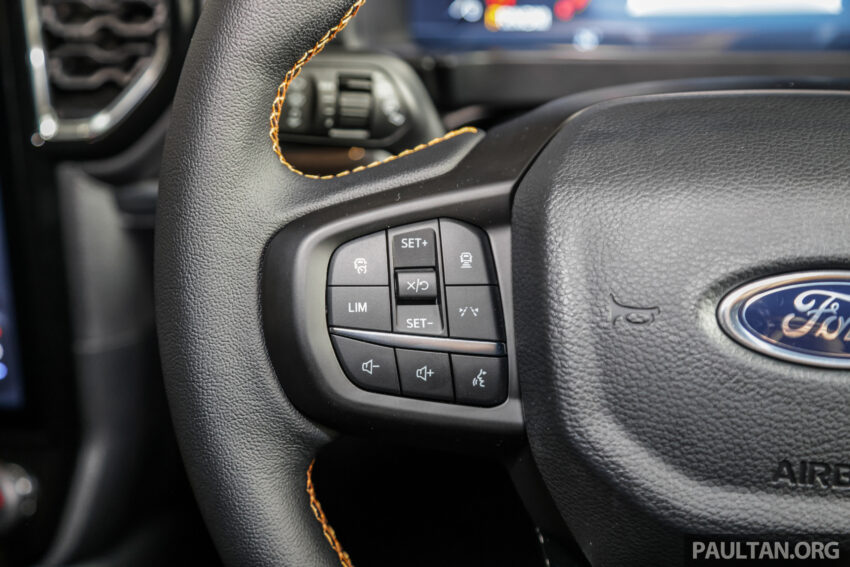 2023 Ford Everest Wildtrak 顶规版新车实拍, 要价33.9万 240396