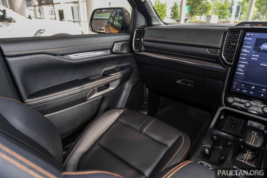 2023 Ford Everest Wildtrak 顶规版新车实拍, 要价33.9万 240433