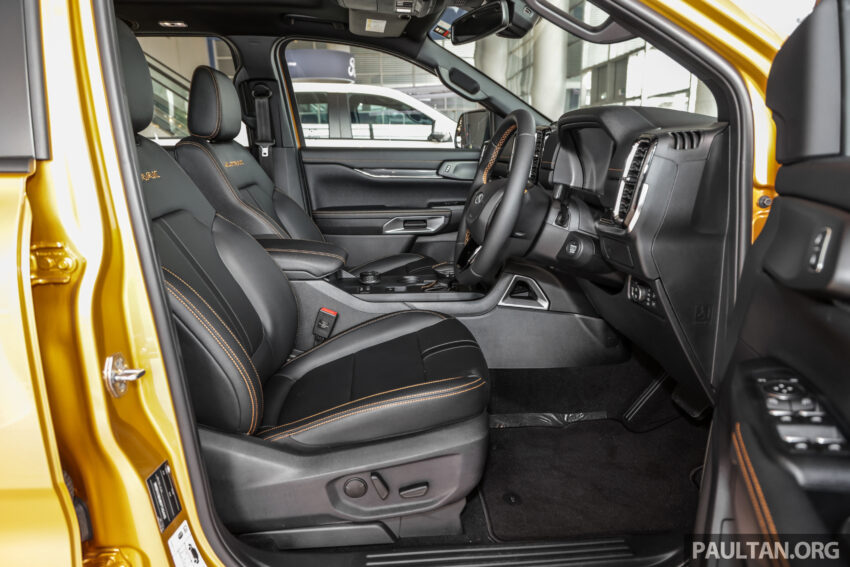 2023 Ford Everest Wildtrak 顶规版新车实拍, 要价33.9万 240438