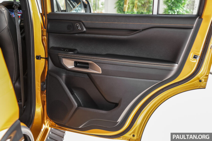 2023 Ford Everest Wildtrak 顶规版新车实拍, 要价33.9万 240447