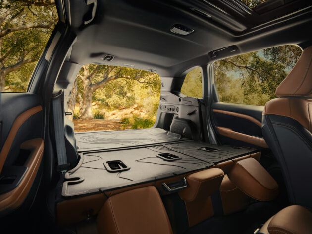 第六代大改款 Subaru Forester 美国首发, 搭载11.6寸直屏