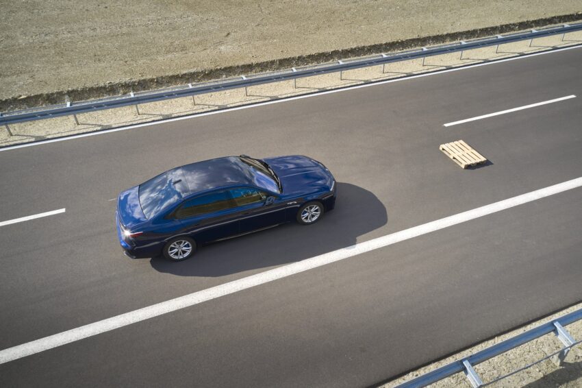 BMW 7 系列，包括 i7 电动车获 Personal Pilot L3 级别自动驾驶系统！支持最高60 km/h全自动驾驶，德国率先推出 239876