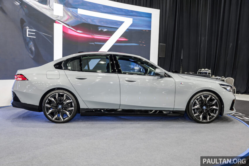 2024 BMW i5 eDrive40 纯电四门房车本地上市, 售价42万 238742