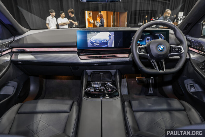 2024 BMW i5 eDrive40 纯电四门房车本地上市, 售价42万 238763