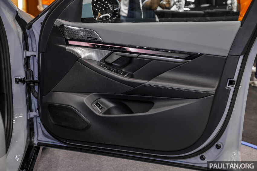 2024 BMW i5 eDrive40 纯电四门房车本地上市, 售价42万 238783