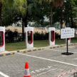 Sunway Pyramid Tesla 户外超级充电站启用, 拥有四个充电桩, 最高250kWh, RM1.25/kWh, 每分钟闲置收费RM4