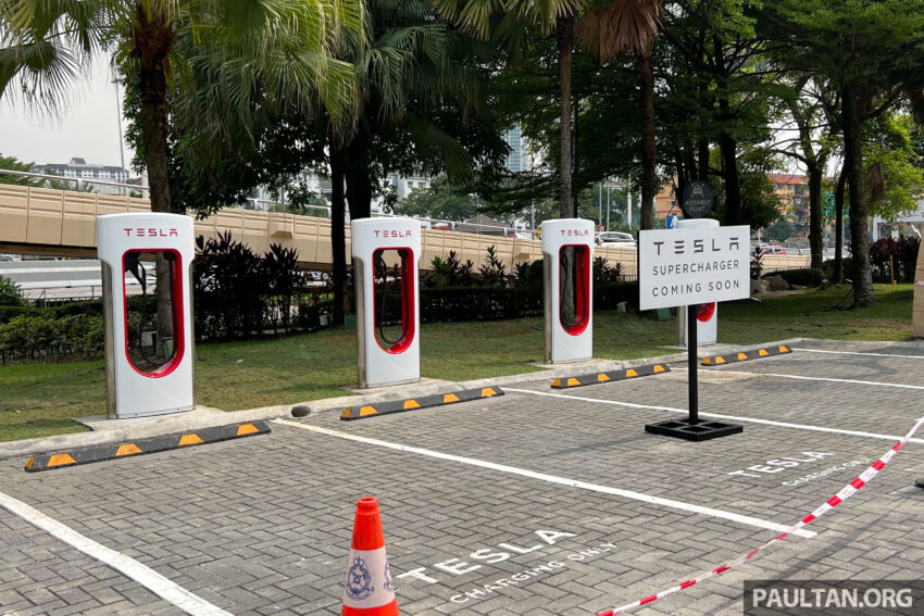 Sunway Pyramid Tesla 户外超级充电站启用, 拥有四个充电桩, 最高250kWh, RM1.25/kWh, 每分钟闲置收费RM4 238178