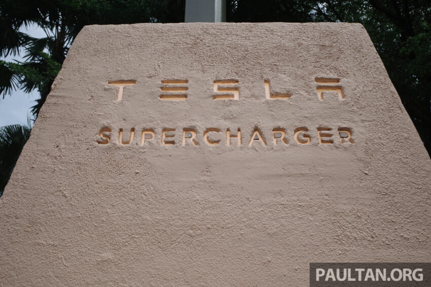Sunway Pyramid Tesla 户外超级充电站启用, 拥有四个充电桩, 最高250kWh, RM1.25/kWh, 每分钟闲置收费RM4 238201