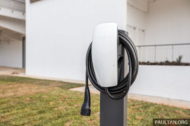 原厂技术人员确认, Tesla 家用充电盒不能为其它EV充电