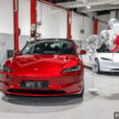 Tesla Model 3 首批新车交付顾客, 原厂推出 Premium Connectivity 车载联网服务配套, 月费RM35.99, 30天试用