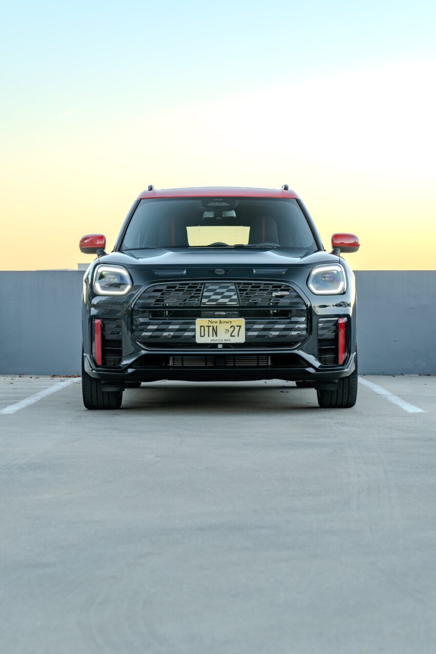 2024 MINI Countryman John Cooper Works 性能版大改款发布, 引擎经强化, 317匹马力, 5.4秒破百, 极速250km/h 239850