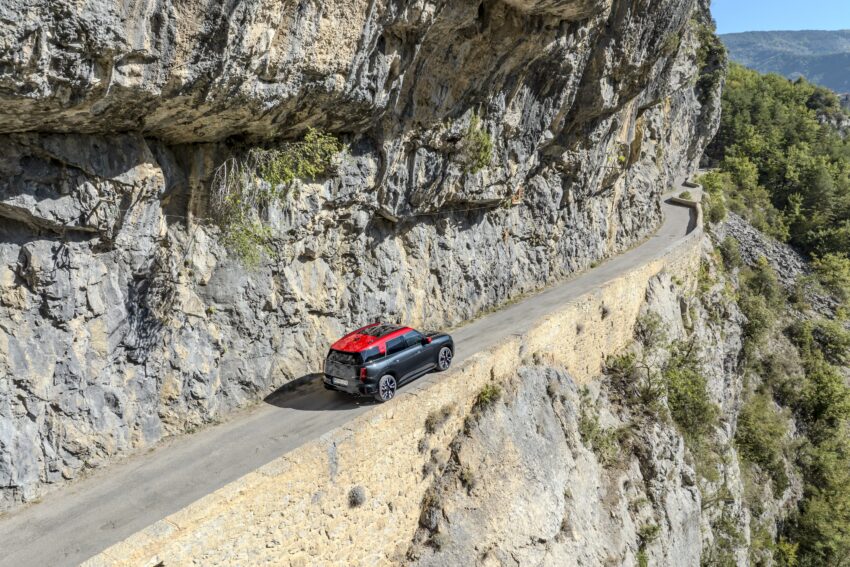 2024 MINI Countryman John Cooper Works 性能版大改款发布, 引擎经强化, 317匹马力, 5.4秒破百, 极速250km/h 239756