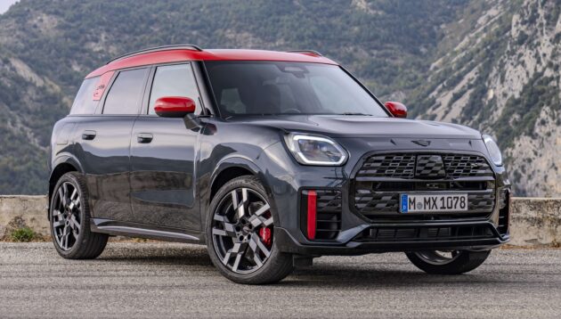 2024 MINI Countryman John Cooper Works 性能版大改款发布, 引擎经强化, 317匹马力, 5.4秒破百, 极速250km/h