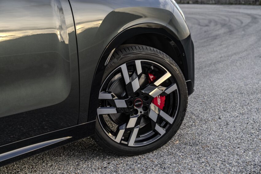 2024 MINI Countryman John Cooper Works 性能版大改款发布, 引擎经强化, 317匹马力, 5.4秒破百, 极速250km/h 239784