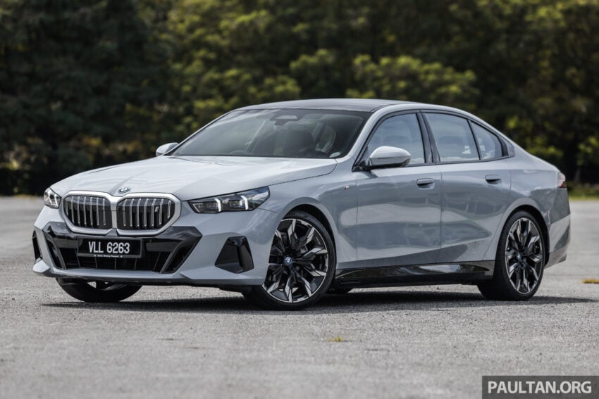 新车实拍: 2024 BMW i5 eDrive40, 单一等级售价42万, 6秒整破百, 极速193km/h, 续航里程582公里, 34分钟充电80% 242450