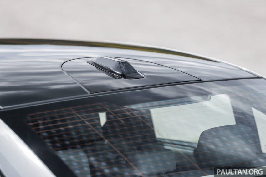 新车实拍: 2024 BMW i5 eDrive40, 单一等级售价42万, 6秒整破百, 极速193km/h, 续航里程582公里, 34分钟充电80% 242492
