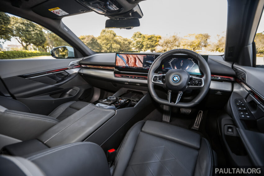 新车实拍: 2024 BMW i5 eDrive40, 单一等级售价42万, 6秒整破百, 极速193km/h, 续航里程582公里, 34分钟充电80% 242608
