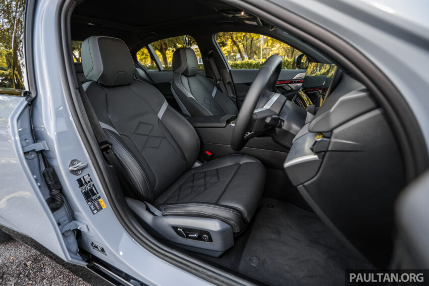 新车实拍: 2024 BMW i5 eDrive40, 单一等级售价42万, 6秒整破百, 极速193km/h, 续航里程582公里, 34分钟充电80% 242617