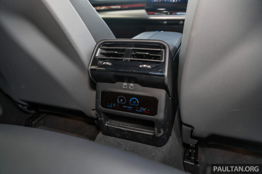 新车实拍: 2024 BMW i5 eDrive40, 单一等级售价42万, 6秒整破百, 极速193km/h, 续航里程582公里, 34分钟充电80% 242634
