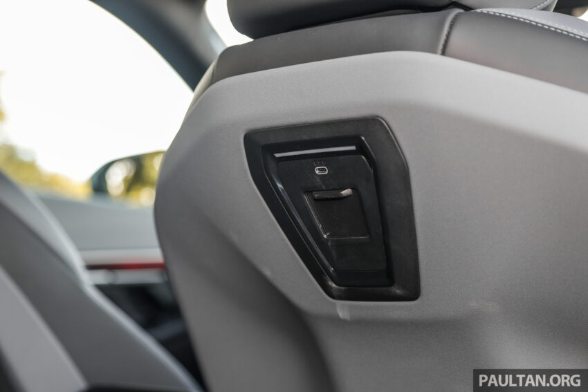 新车实拍: 2024 BMW i5 eDrive40, 单一等级售价42万, 6秒整破百, 极速193km/h, 续航里程582公里, 34分钟充电80% 242637