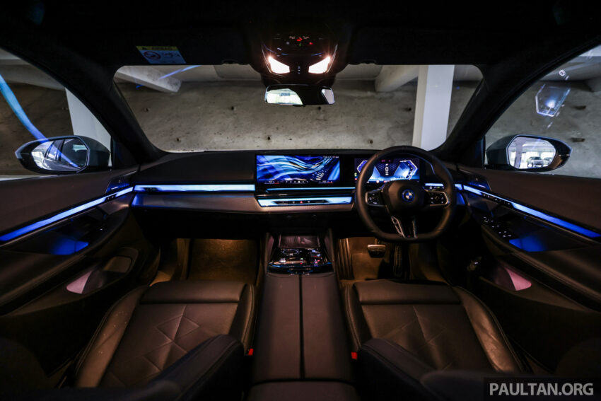 新车实拍: 2024 BMW i5 eDrive40, 单一等级售价42万, 6秒整破百, 极速193km/h, 续航里程582公里, 34分钟充电80% 242645