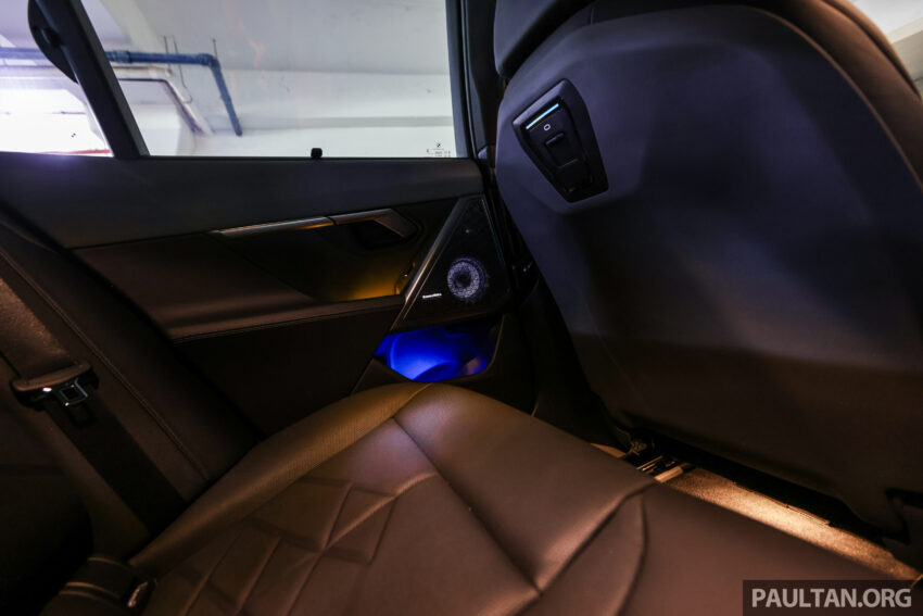 新车实拍: 2024 BMW i5 eDrive40, 单一等级售价42万, 6秒整破百, 极速193km/h, 续航里程582公里, 34分钟充电80% 242651