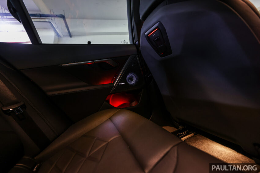 新车实拍: 2024 BMW i5 eDrive40, 单一等级售价42万, 6秒整破百, 极速193km/h, 续航里程582公里, 34分钟充电80% 242654