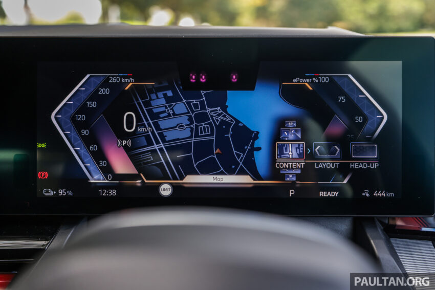 新车实拍: 2024 BMW i5 eDrive40, 单一等级售价42万, 6秒整破百, 极速193km/h, 续航里程582公里, 34分钟充电80% 242524