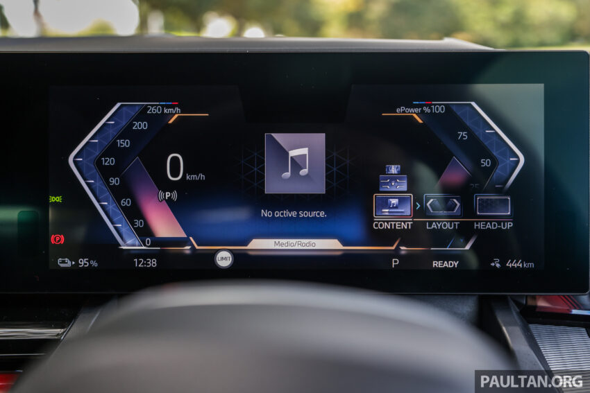 新车实拍: 2024 BMW i5 eDrive40, 单一等级售价42万, 6秒整破百, 极速193km/h, 续航里程582公里, 34分钟充电80% 242526