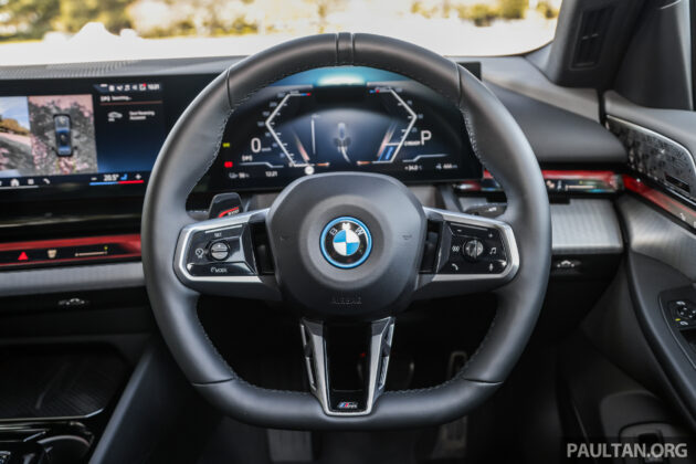 新车实拍: 2024 BMW i5 eDrive40, 单一等级售价42万, 6秒整破百, 极速193km/h, 续航里程582公里, 34分钟充电80%