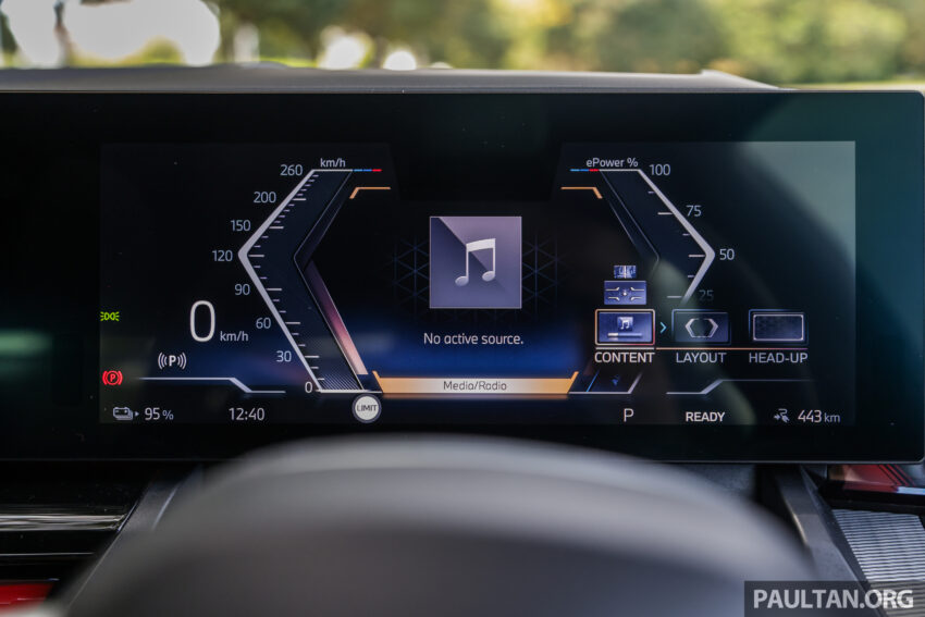 新车实拍: 2024 BMW i5 eDrive40, 单一等级售价42万, 6秒整破百, 极速193km/h, 续航里程582公里, 34分钟充电80% 242546