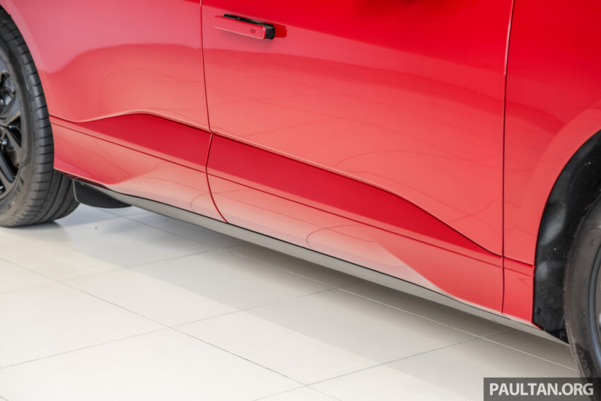 图集：2023 Jaguar I-Pace，搭载”Stealth”隐身外观套件 243113