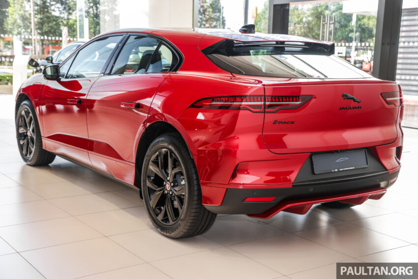 图集：2023 Jaguar I-Pace，搭载”Stealth”隐身外观套件 243100