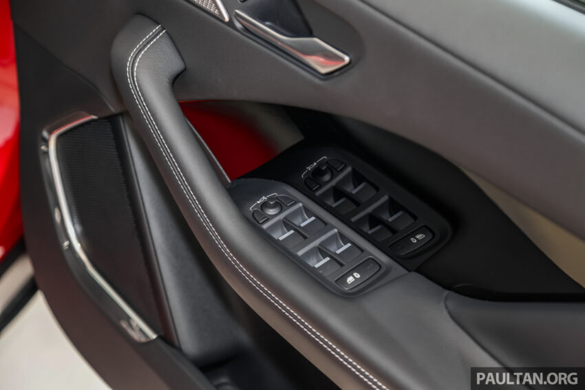 图集：2023 Jaguar I-Pace，搭载”Stealth”隐身外观套件 243016