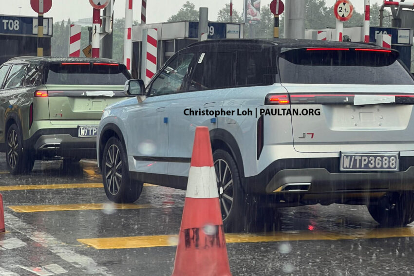 中国奇瑞 Chery 旗下子品牌 Jaecoo 正式进驻大马！两台右驾版 J7 AWD 现身本地路测被捕获；预料2024年面市 241636