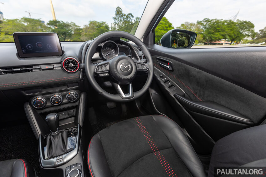 新车实拍: 2024 Mazda 2 1.5 High Sedan 与 Hatchback 小改款, 仅单一等级, 外观小改+配备小幅升级, 售价10.9万 243677
