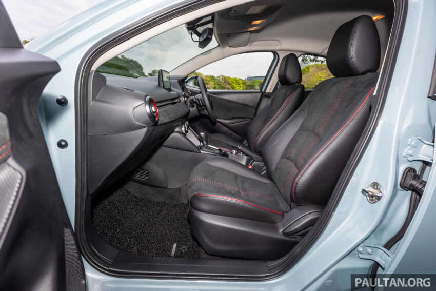 新车实拍: 2024 Mazda 2 1.5 High Sedan 与 Hatchback 小改款, 仅单一等级, 外观小改+配备小幅升级, 售价10.9万 243680
