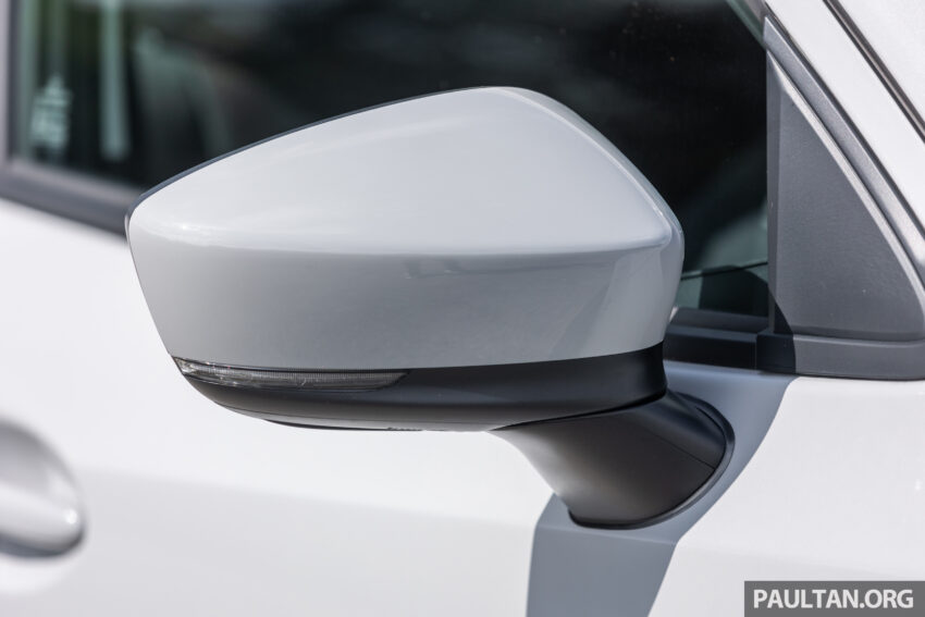 新车实拍: 2024 Mazda 2 1.5 High Sedan 与 Hatchback 小改款, 仅单一等级, 外观小改+配备小幅升级, 售价10.9万 243487