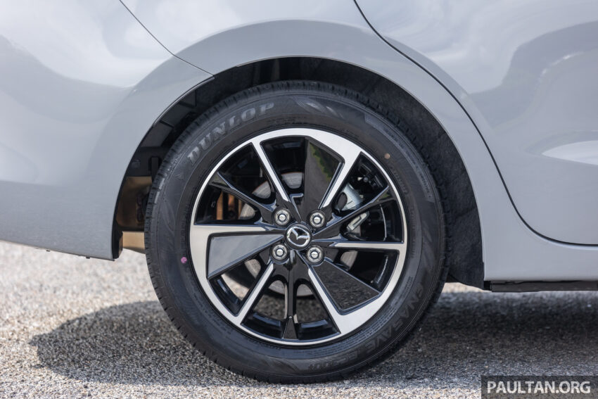 新车实拍: 2024 Mazda 2 1.5 High Sedan 与 Hatchback 小改款, 仅单一等级, 外观小改+配备小幅升级, 售价10.9万 243491