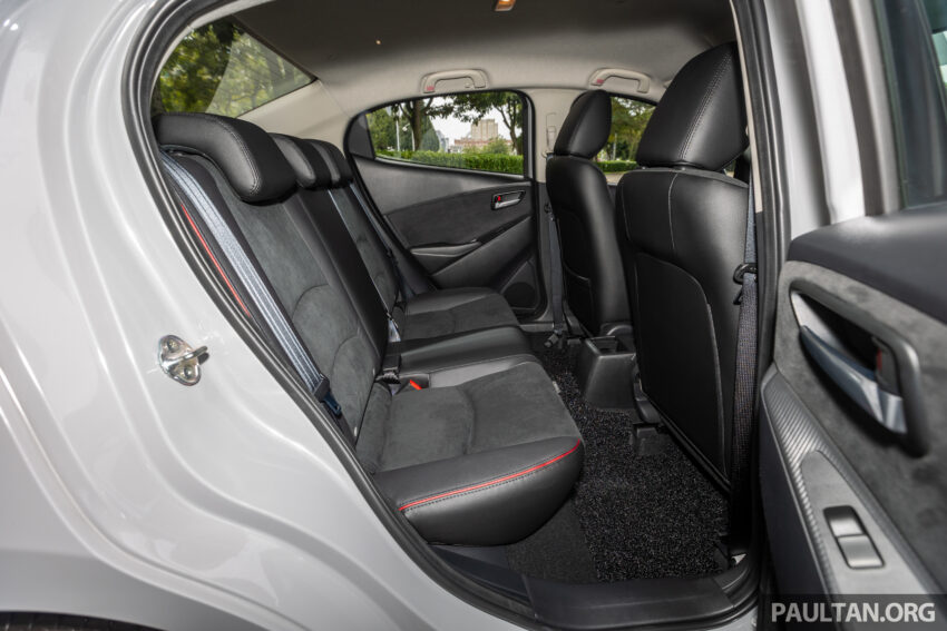 新车实拍: 2024 Mazda 2 1.5 High Sedan 与 Hatchback 小改款, 仅单一等级, 外观小改+配备小幅升级, 售价10.9万 243570