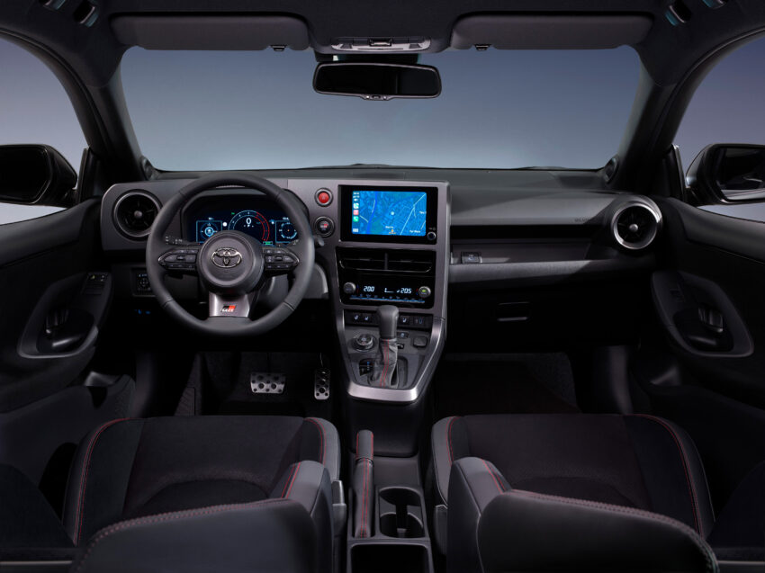 Toyota GR Yaris 小改款亮相东京改装车展, 新增自排变速箱选项, 动力更强劲、车体结构强化, 中控台更符合人体工学 244326