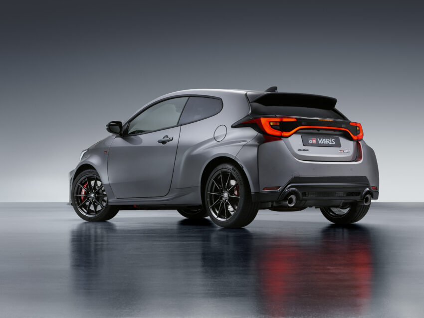 Toyota GR Yaris 小改款亮相东京改装车展, 新增自排变速箱选项, 动力更强劲、车体结构强化, 中控台更符合人体工学 244332