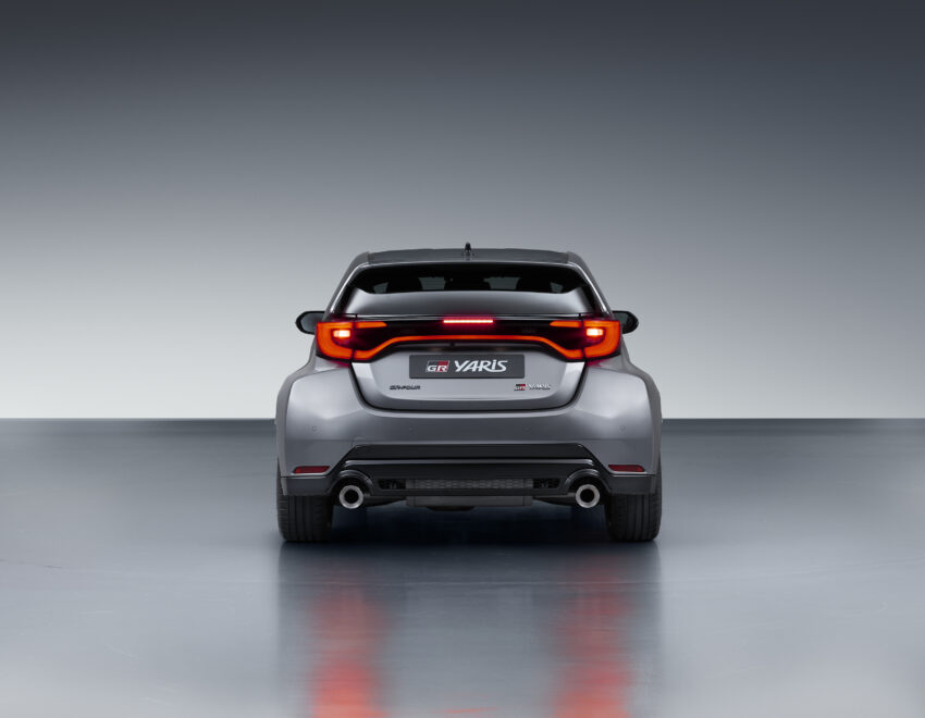 Toyota GR Yaris 小改款亮相东京改装车展, 新增自排变速箱选项, 动力更强劲、车体结构强化, 中控台更符合人体工学 244333